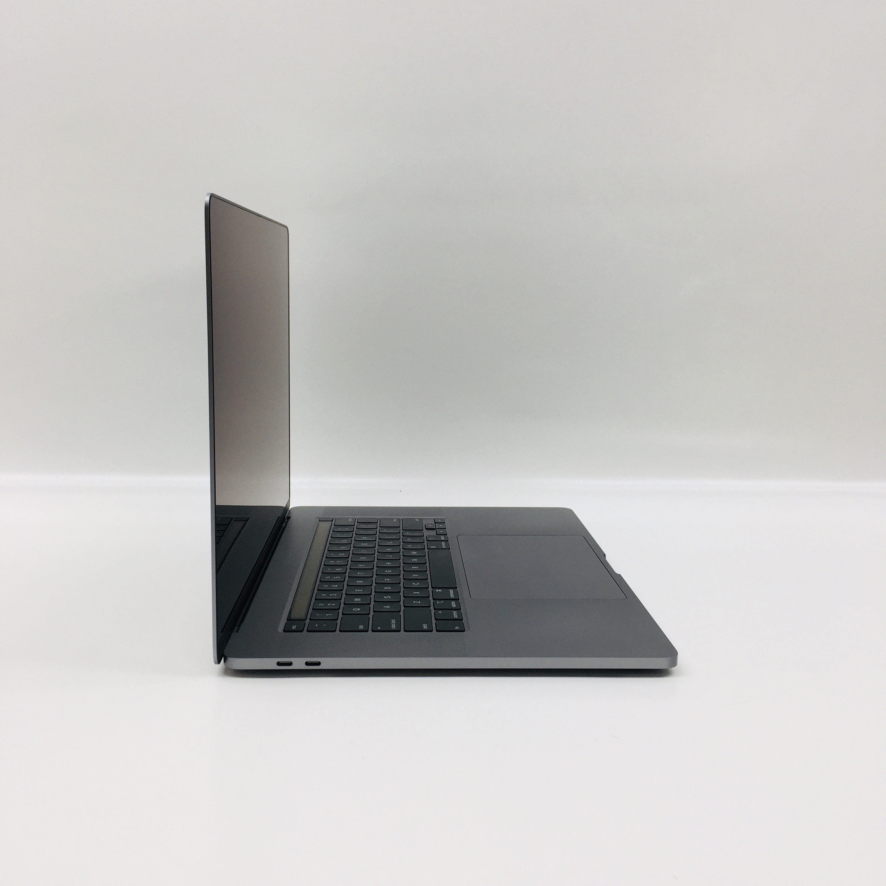 MacBook Pro 16" Touch Bar Late 2019 (Intel 6-Core i7 2.6 GHz 16 GB RAM 512 GB SSD), Space Gray, Intel 6-Core i7 2.6 GHz, 16 GB RAM, 512 GB SSD, image 2